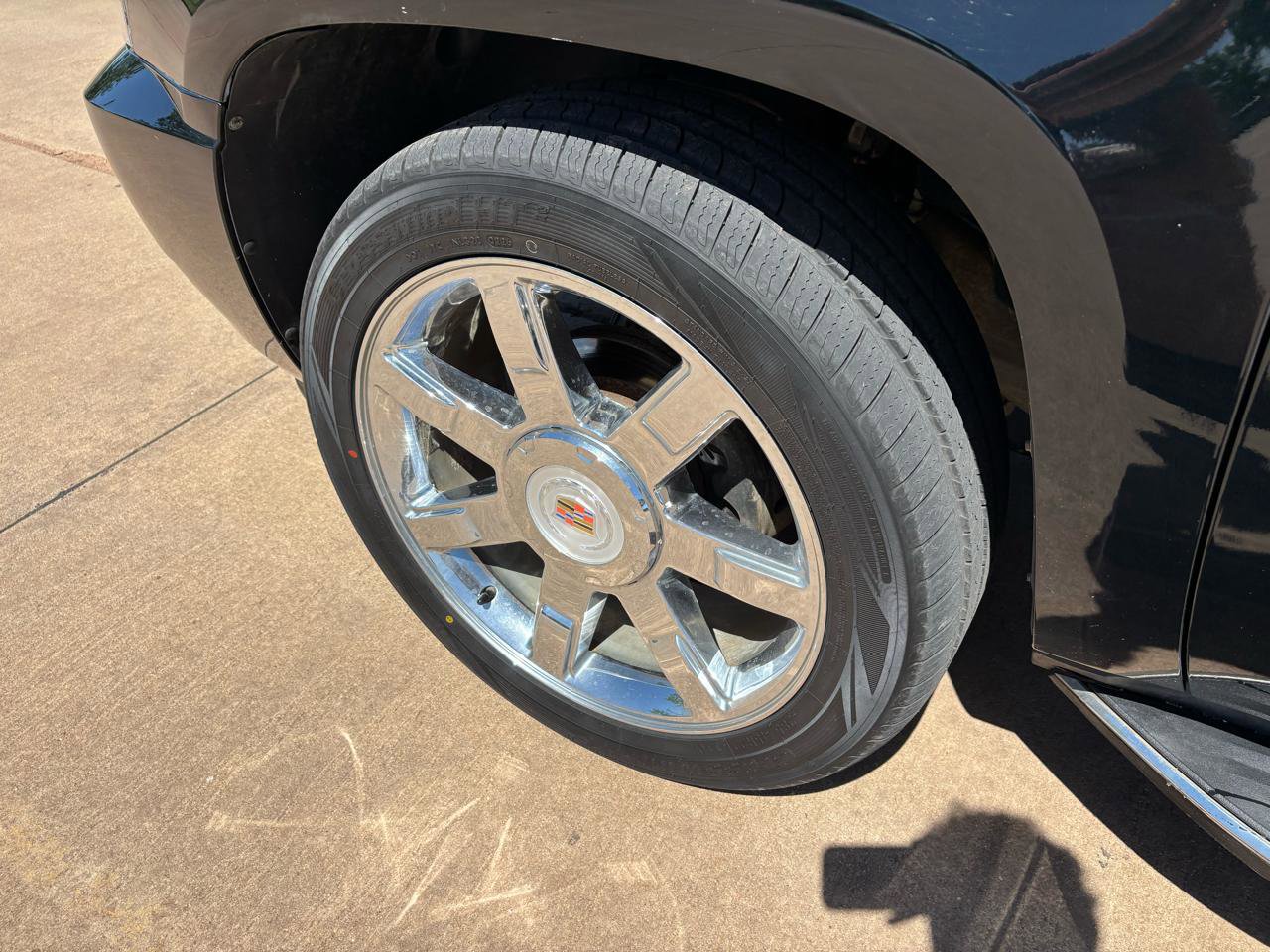 Used 2014 Cadillac Escalade Luxury RWD image 22