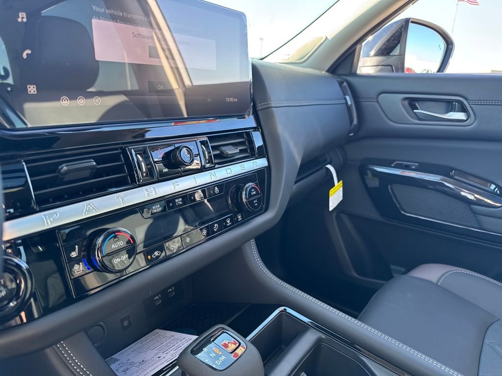 New 2026 Nissan Pathfinder Platinum image 19