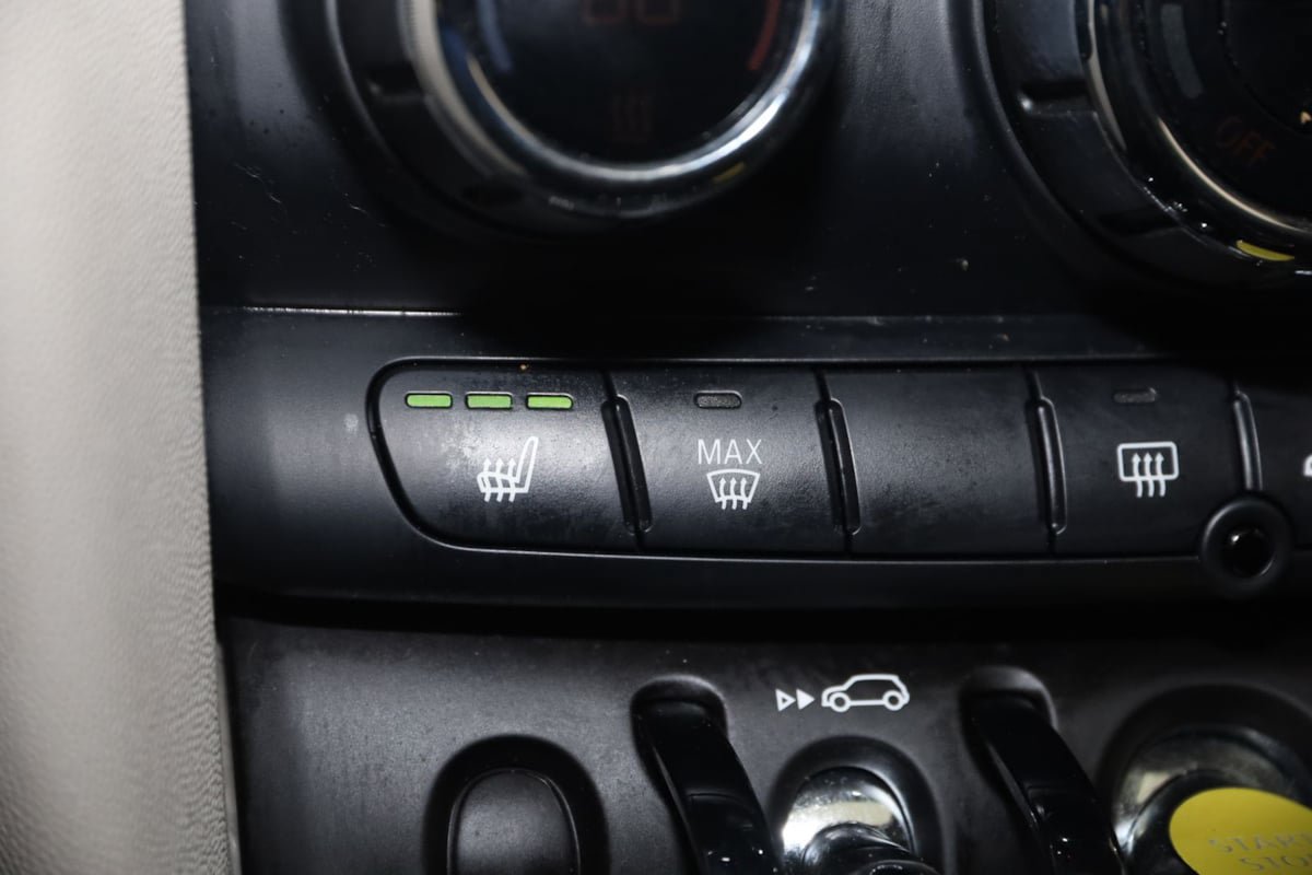 Used 2021 MINI Cooper SE w/ 6.5" Touchscreen Package FWD image 8