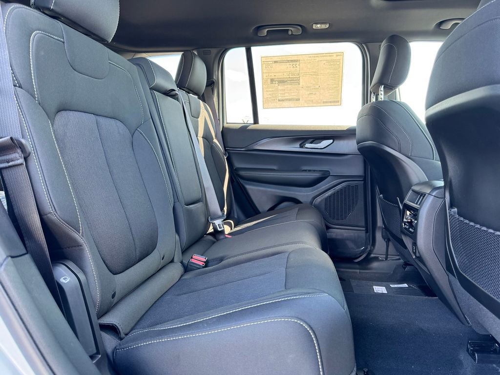 New 2026 Jeep Grand Cherokee Laredo X AWD/4WD image 12