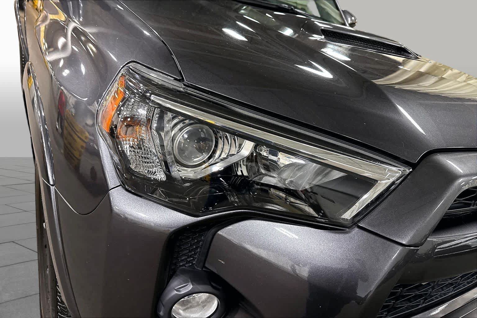 Certified 2019 Toyota 4Runner TRD Off-Road Premium w/ Wilderness Package AWD/4WD image 28