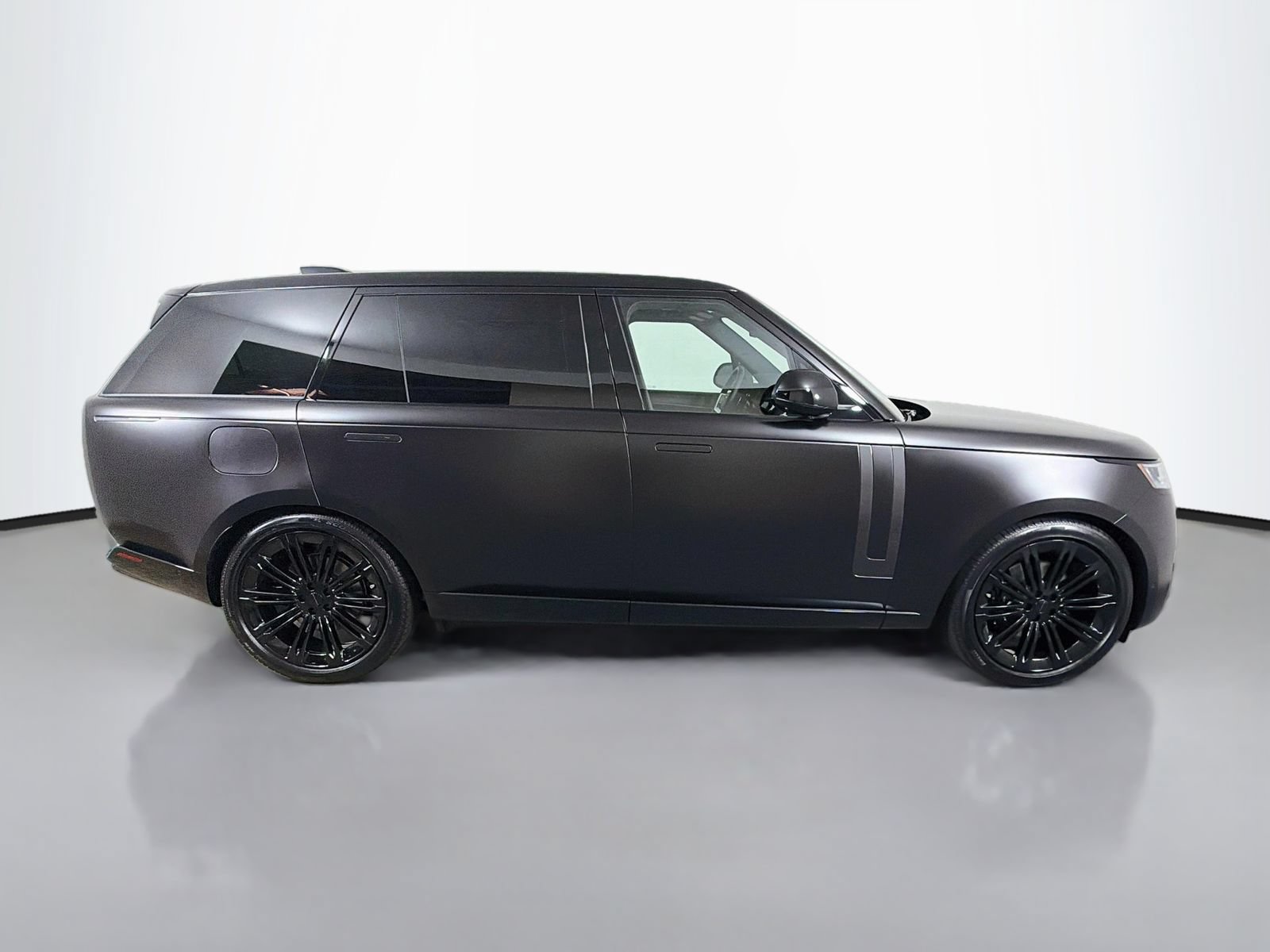 New 2026 Land Rover Range Rover Long Wheelbase SE AWD/4WD image 6