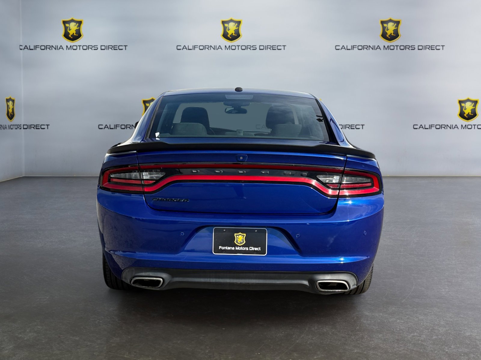 Used 2022 Dodge Charger SXT w/ Blacktop Package image 4