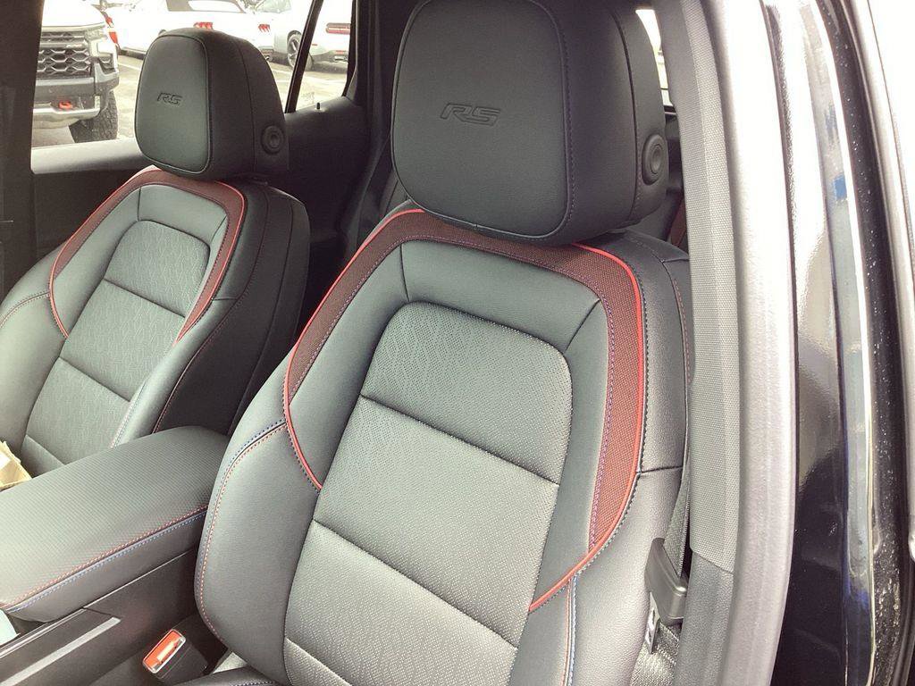 New 2026 Chevrolet Equinox RS w/ Safety and Technology Package FWD image 11