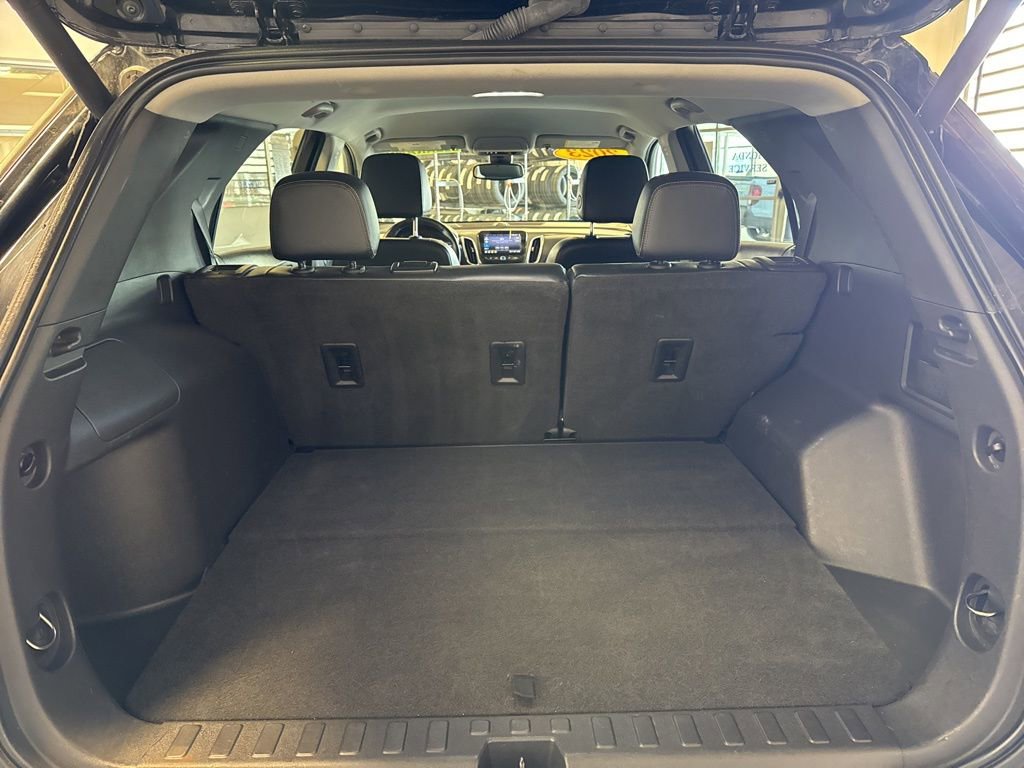 Used 2023 Chevrolet Equinox Premier image 29