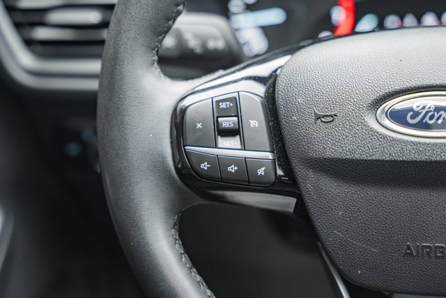 Certified 2022 Ford Escape SEL image 32