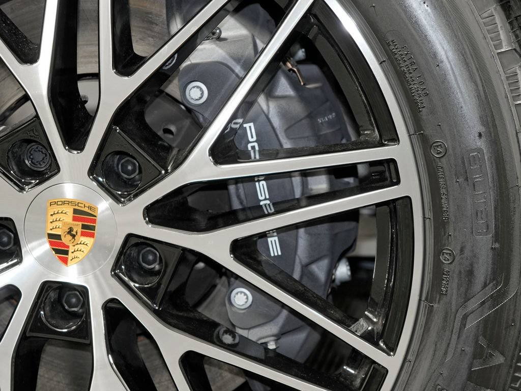 New 2026 Porsche Cayenne AWD/4WD image 14