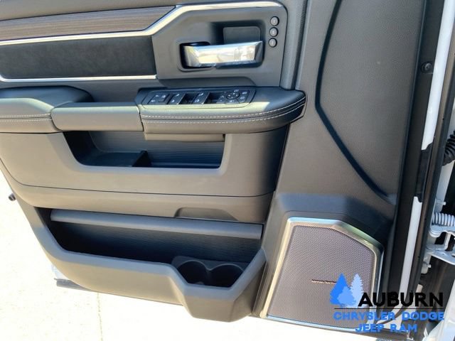New 2026 RAM 3500 Laramie AWD/4WD image 32