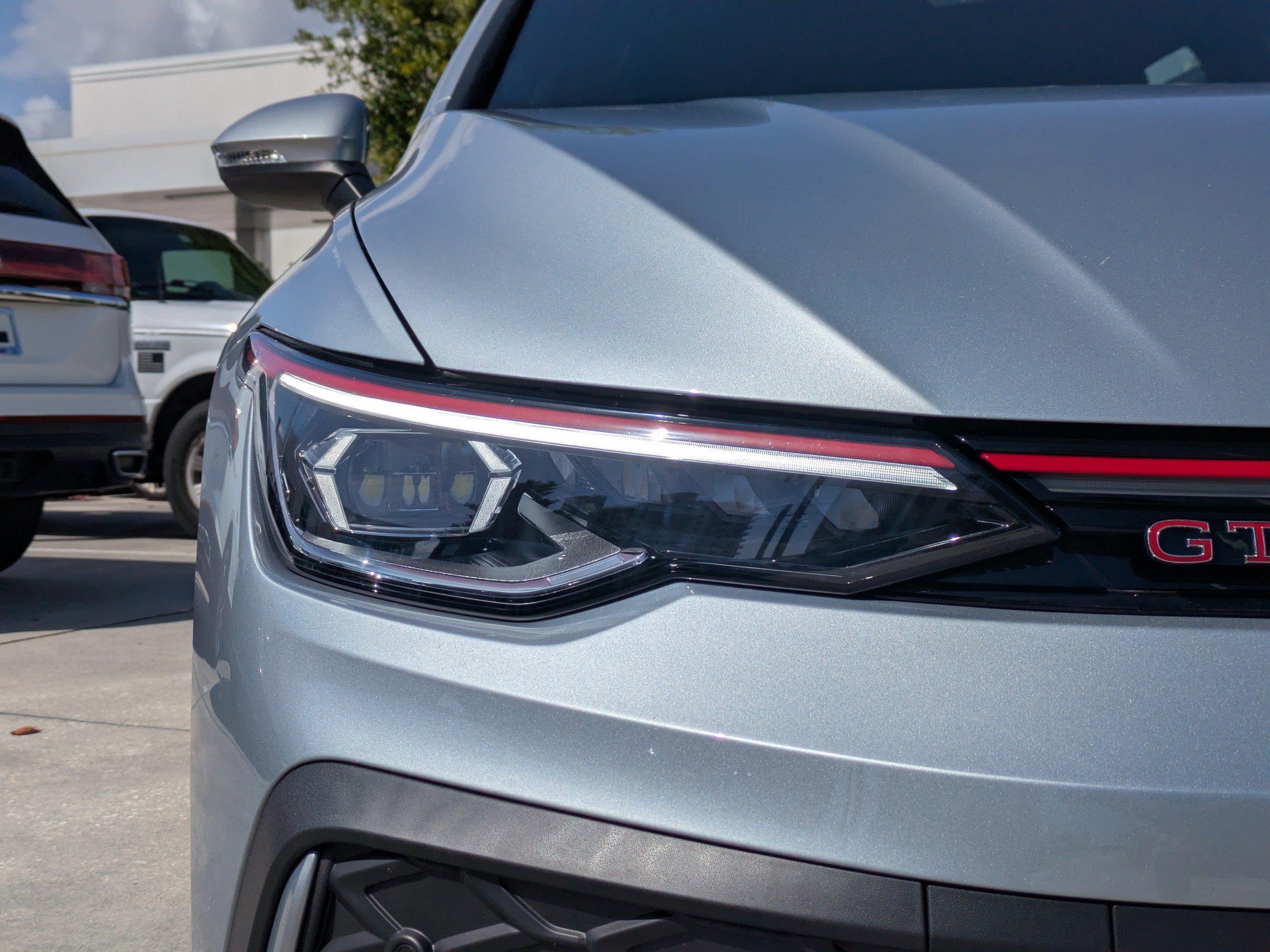 New 2026 Volkswagen GTI SE FWD image 10