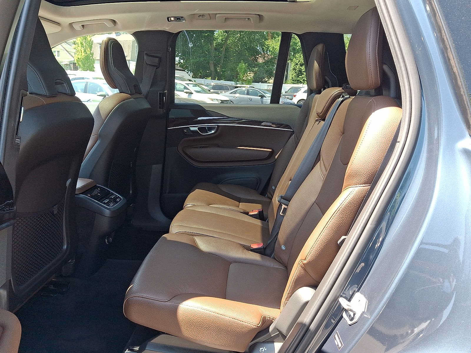 Used 2019 Volvo XC90 T6 Momentum AWD/4WD image 26
