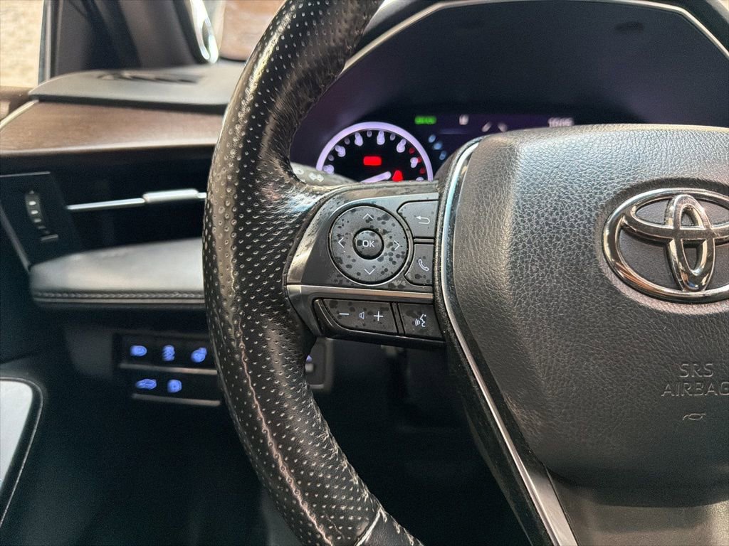 Used 2021 Toyota Avalon Limited FWD image 16