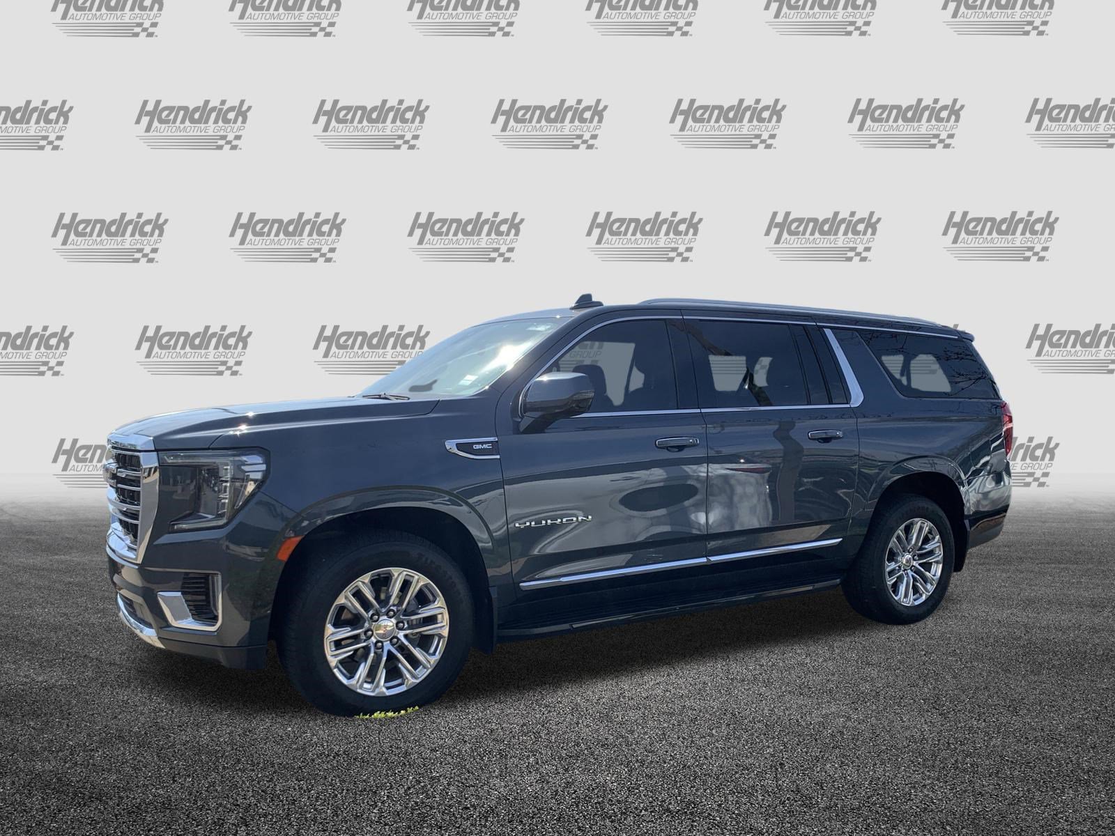 Used 2021 GMC Yukon XL SLT w/ SLT Premium Package image 5