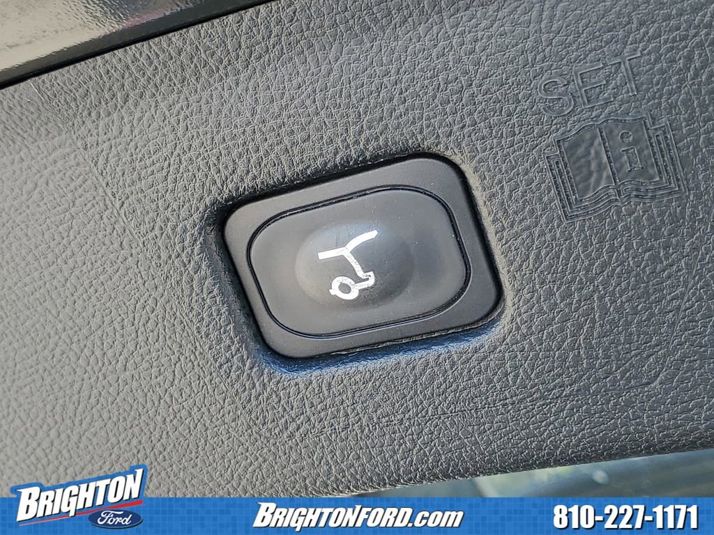 Used 2022 Ford Edge SEL w/ Convenience Package AWD/4WD image 9