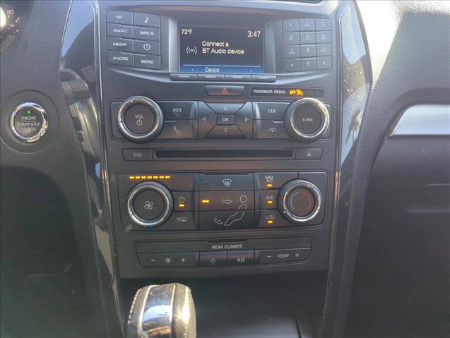 Used 2017 Ford Explorer XLT image 8