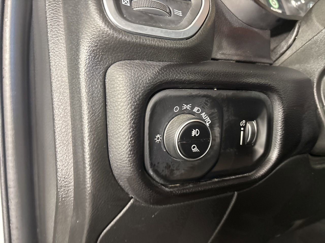 Used 2024 RAM 3500 Big Horn image 9