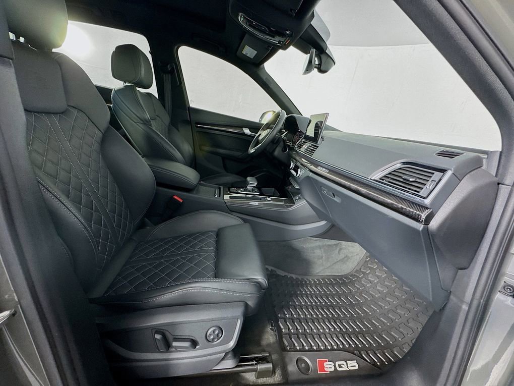 Used 2024 Audi SQ5 Prestige image 31