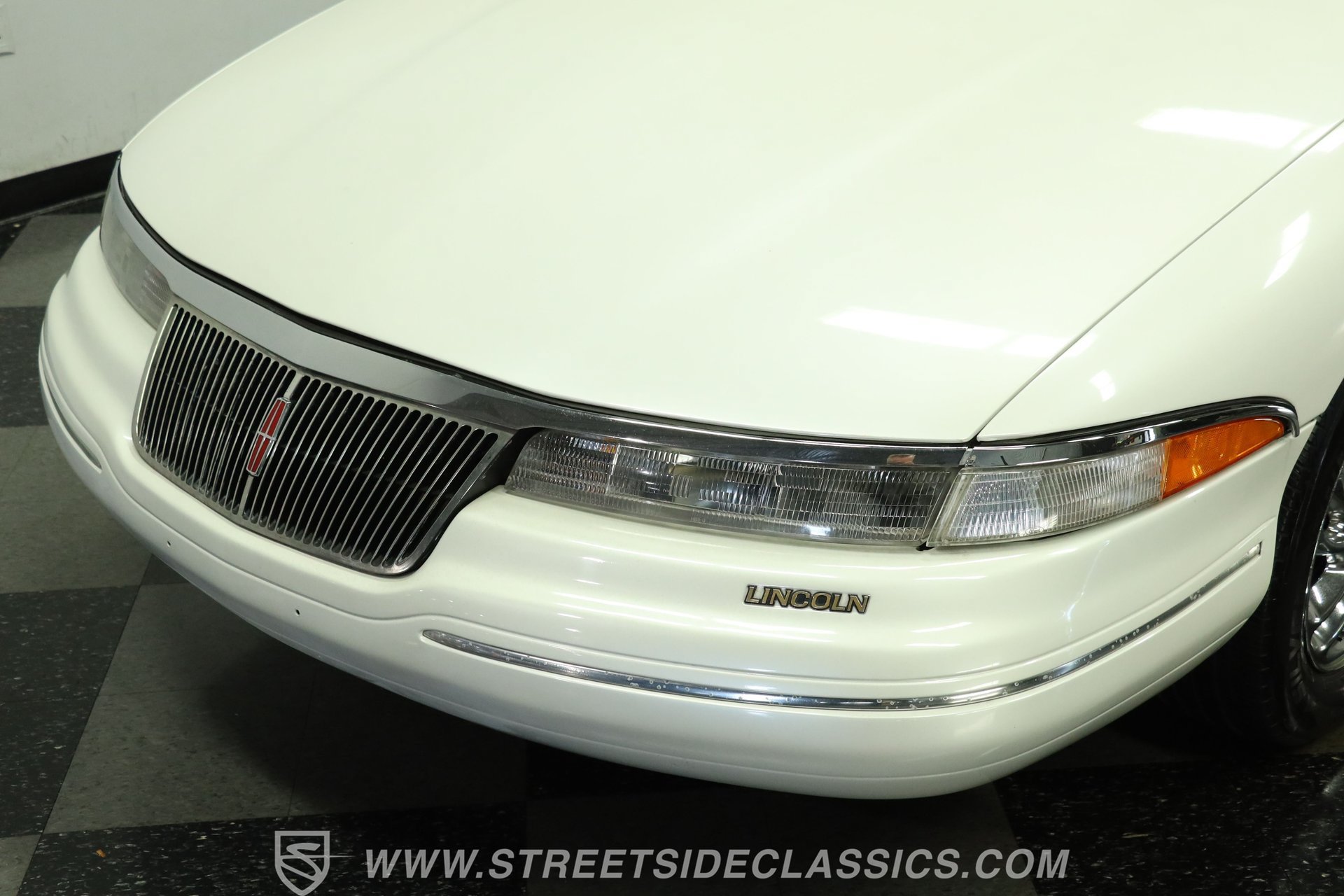 Used 1993 Lincoln Mark VIII RWD image 19