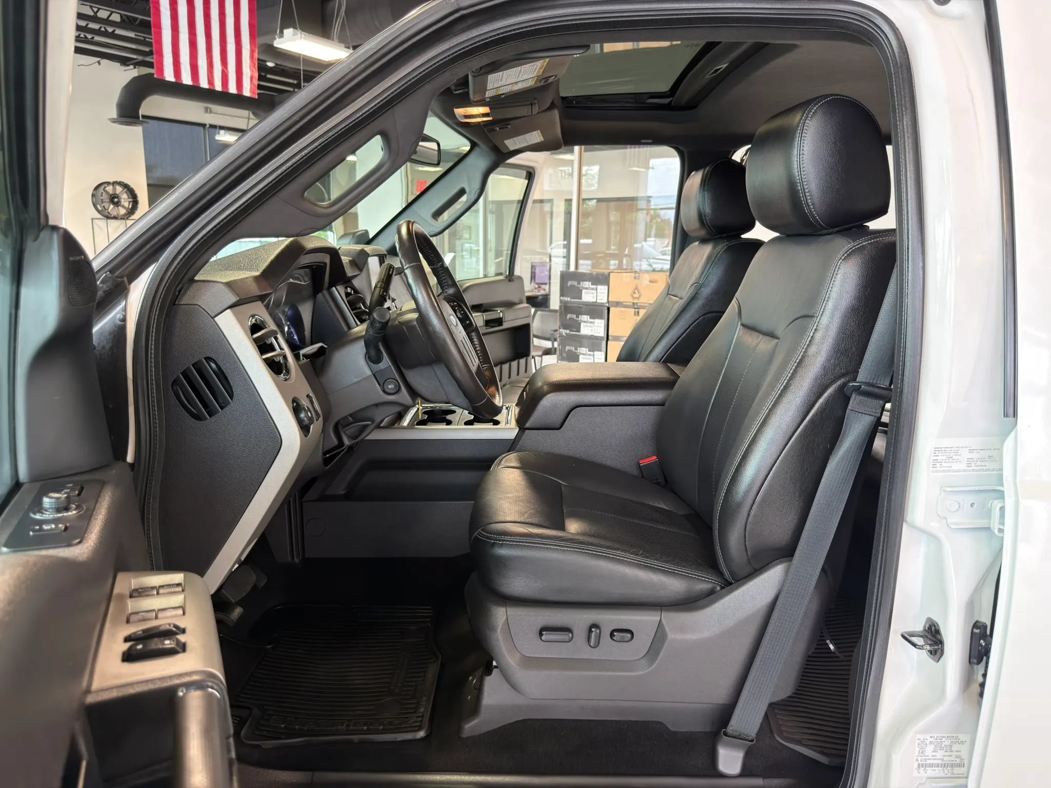 Used 2016 Ford F350 Lariat w/ Lariat Ultimate Package AWD/4WD image 14