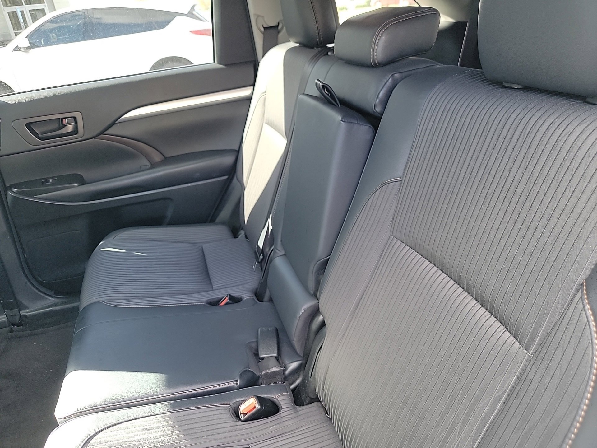 Used 2018 Toyota Highlander Plus image 10