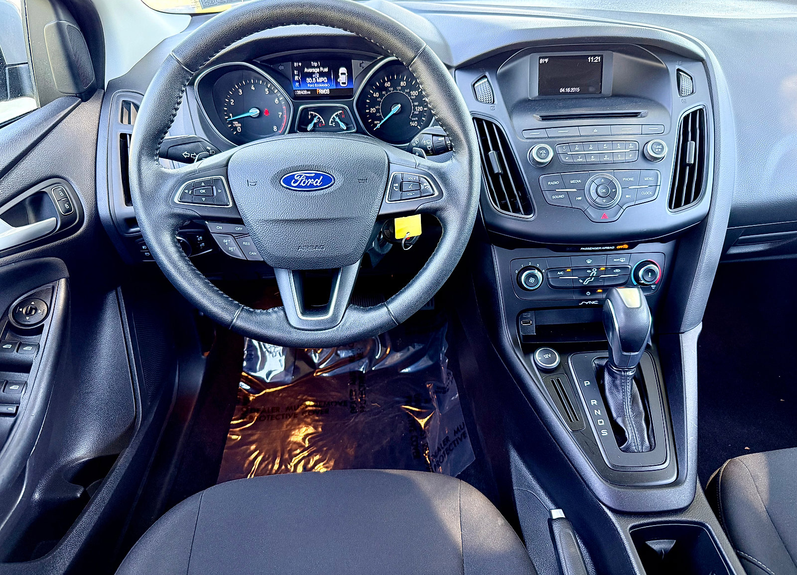 Used 2015 Ford Focus SE w/ SE Sport Package FWD image 13