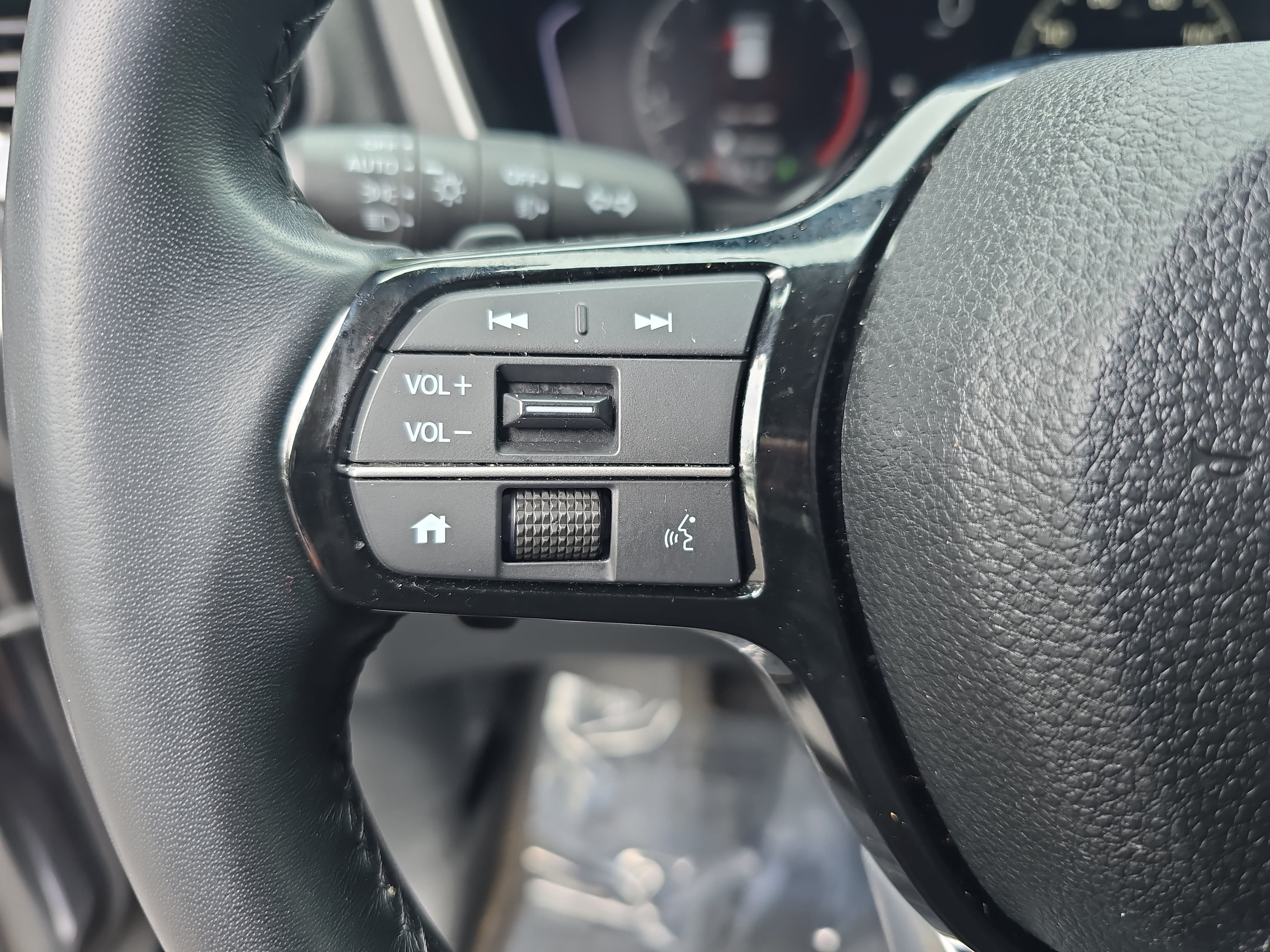 Used 2024 Honda Pilot EX-L image 18