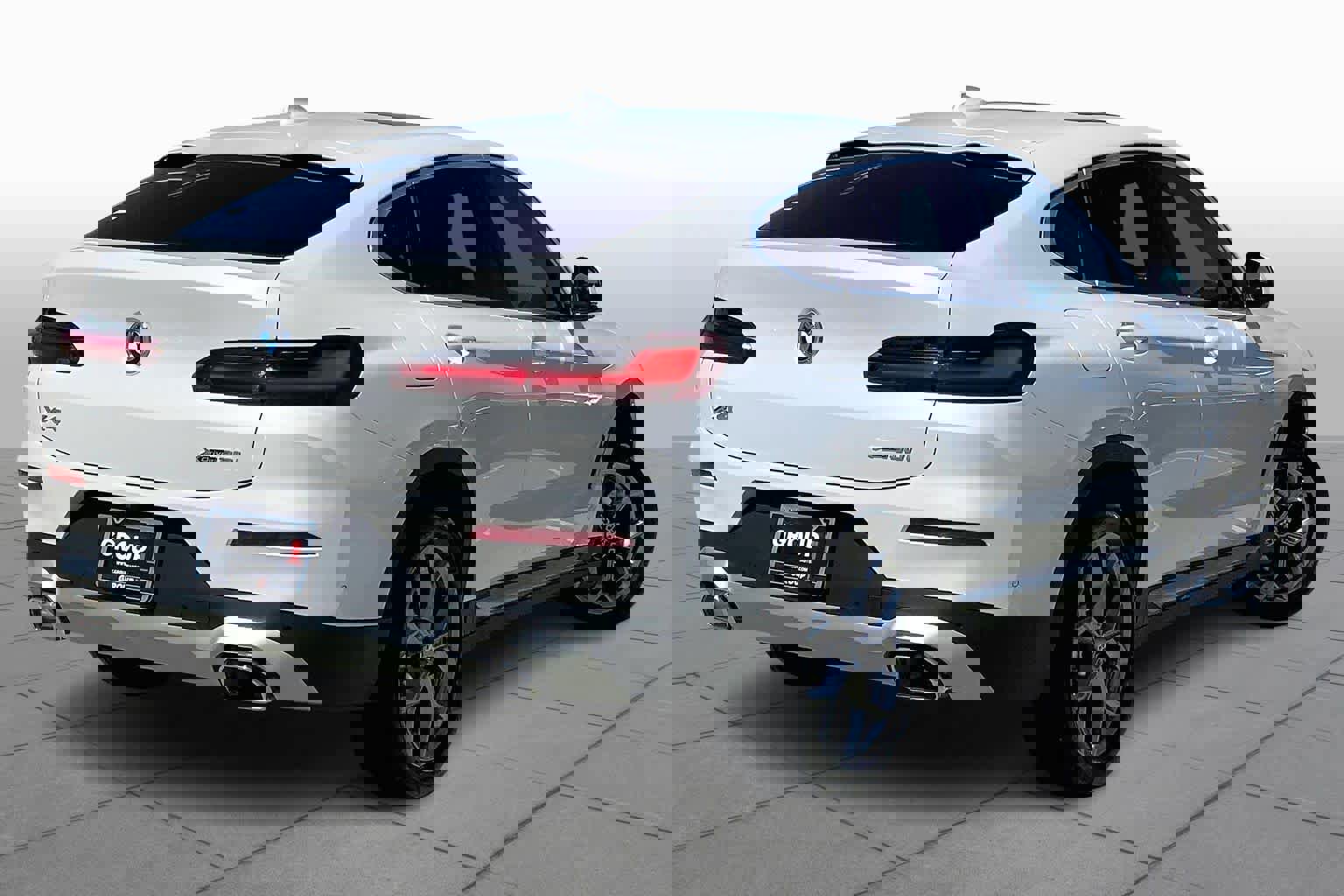 Used 2025 BMW X4 xDrive30i image 12