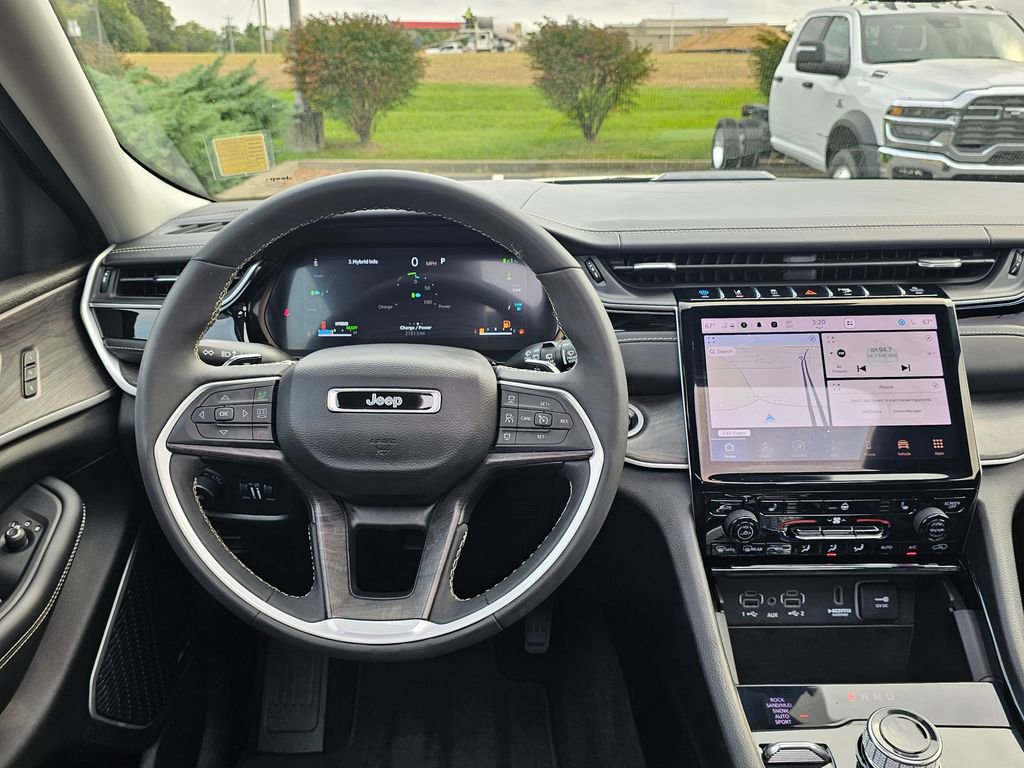 Used 2023 Jeep Grand Cherokee 4WD 4xe image 35