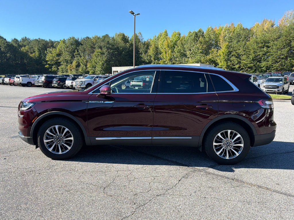 Used 2023 Lincoln Nautilus AWD w/ Premium Package image 4