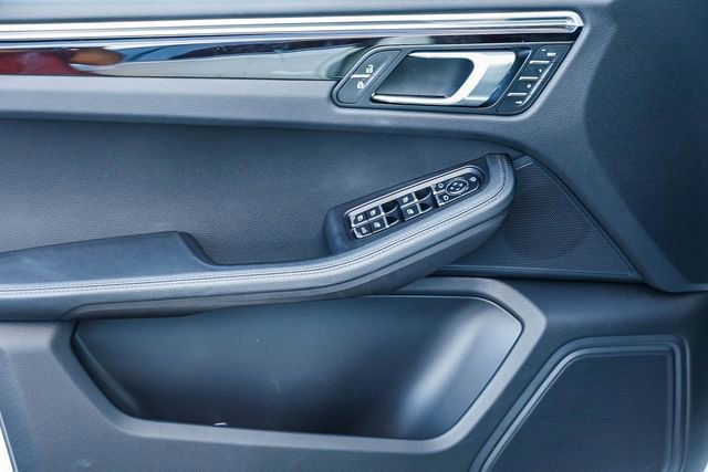 Used 2023 Porsche Macan image 21