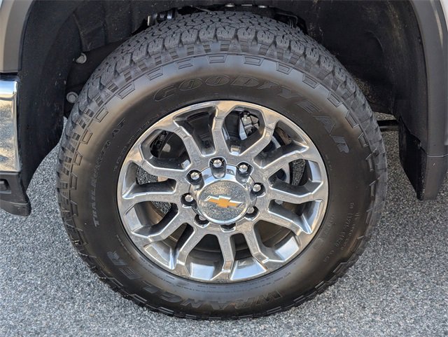 Used 2026 Chevrolet Silverado 2500 LTZ w/ LTZ Premium Package image 13