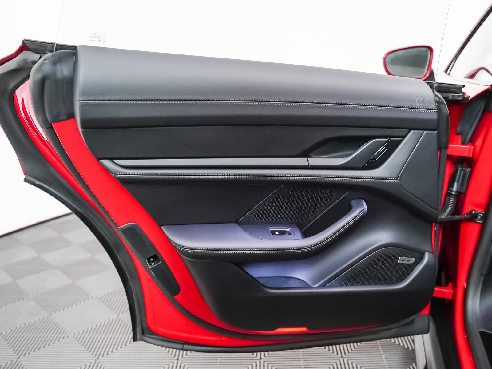 Certified 2022 Porsche Taycan GTS image 26