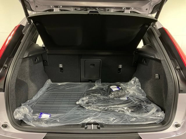 New 2026 Volvo XC40 B5 Plus w/ Protection Package Premier AWD/4WD image 40