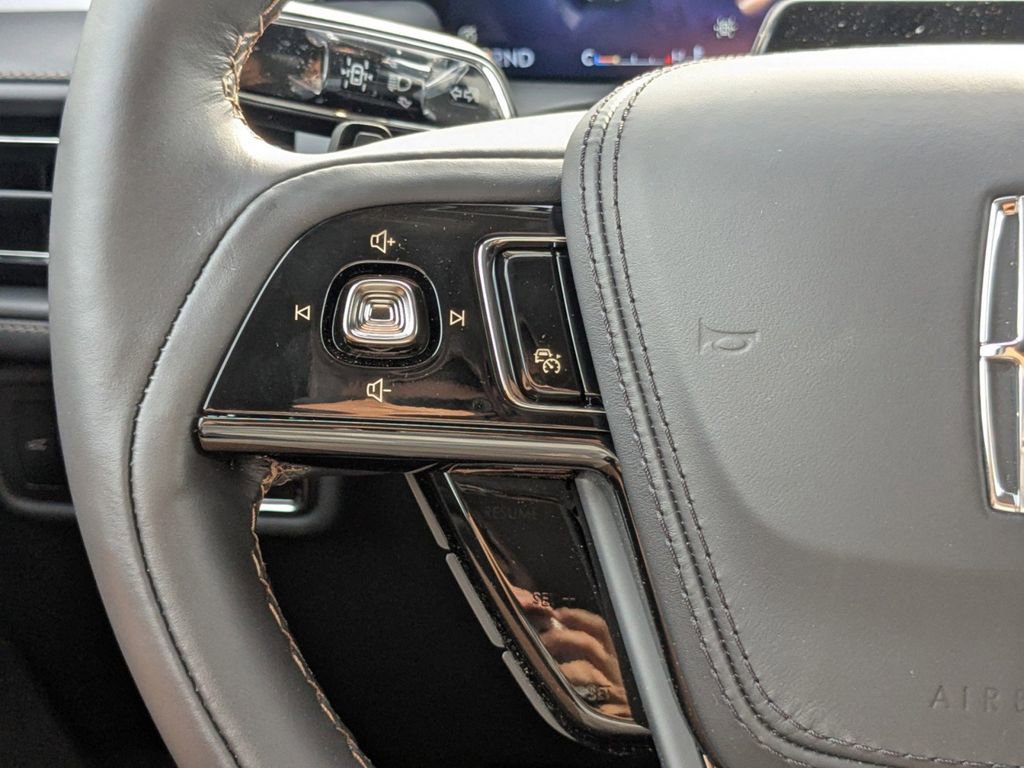 New 2025 Lincoln Aviator 2WD w/ Equipment Group 101A image 29