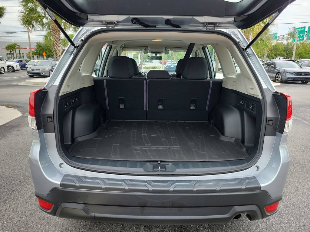 Used 2021 Subaru Forester AWD/4WD image 12