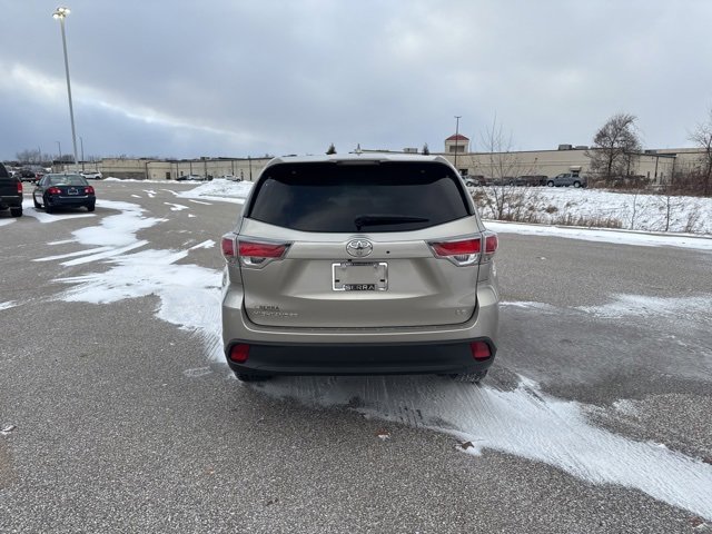 Used 2016 Toyota Highlander Plus image 6