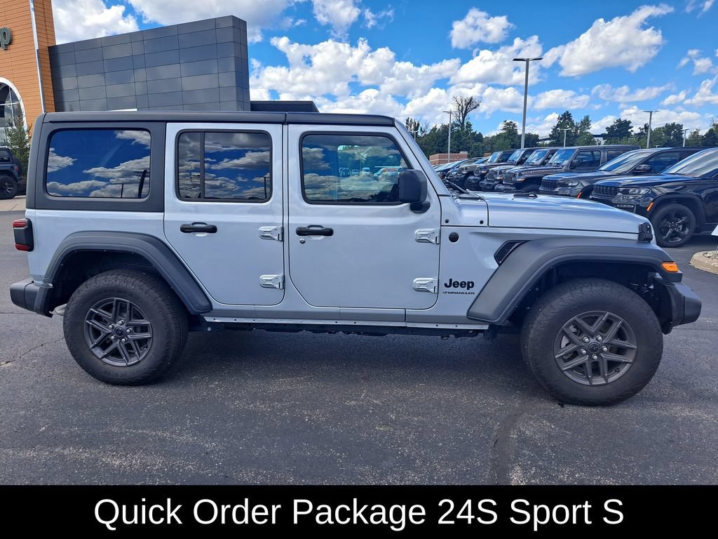 Used 2024 Jeep Wrangler Unlimited Sport AWD/4WD image 3