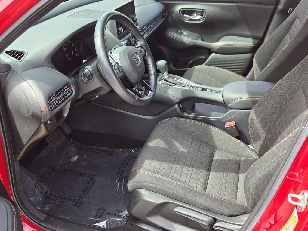 Certified 2025 Honda HR-V Sport image 8