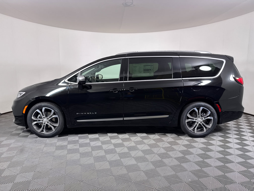 New 2026 Chrysler Pacifica Pinnacle image 3