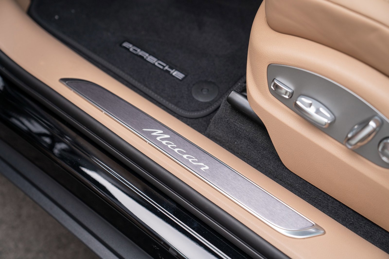 New 2026 Porsche Macan image 12
