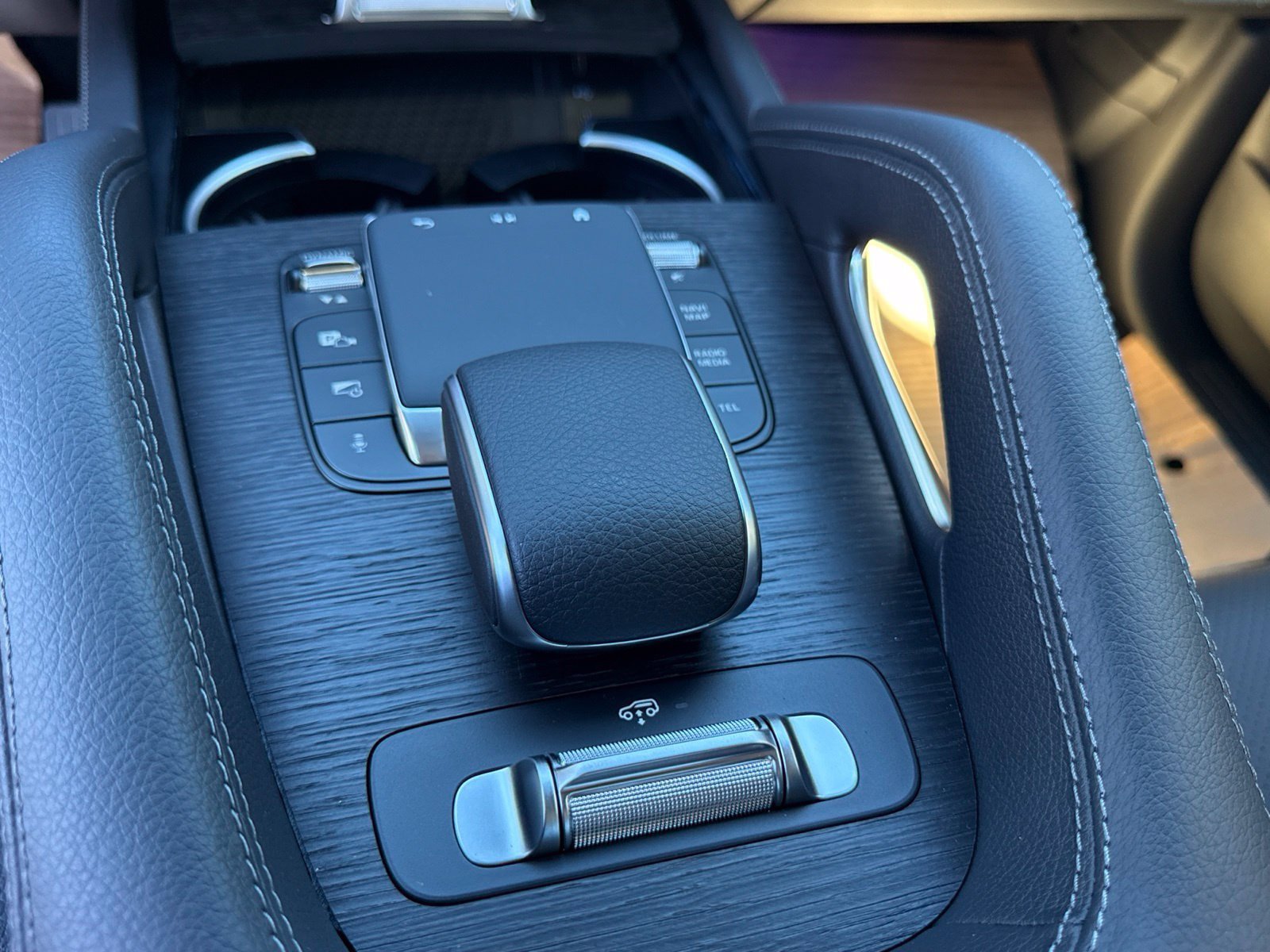 New 2027 Mercedes-Benz GLS 450 4MATIC image 25
