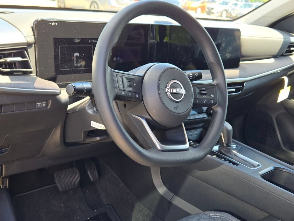 Used 2026 Nissan Kicks SV w/ SV Premium Package AWD/4WD image 6