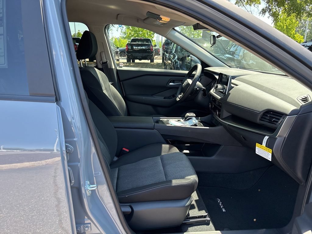 New 2026 Nissan Rogue SV w/ Cold Weather Package FWD image 18