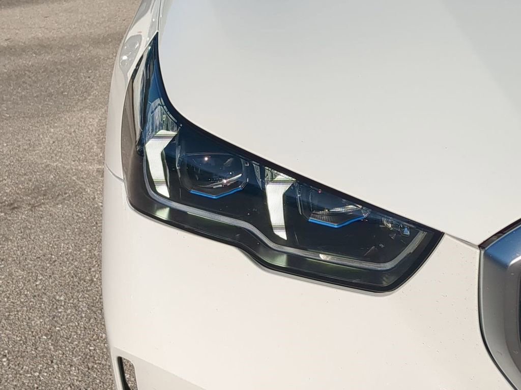 New 2026 BMW 530i w/ Premium Package image 10