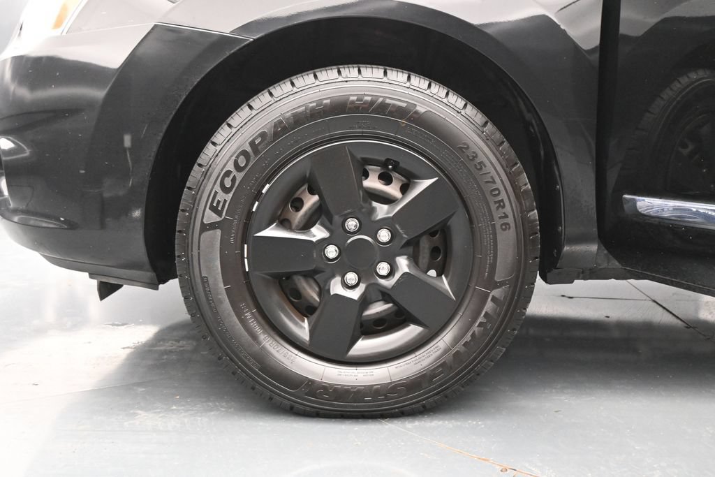 Used 2015 Nissan Rogue S w/ Convenience Package AWD/4WD image 25