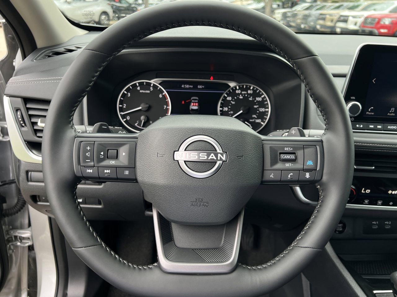 Certified 2025 Nissan Rogue SV FWD image 8
