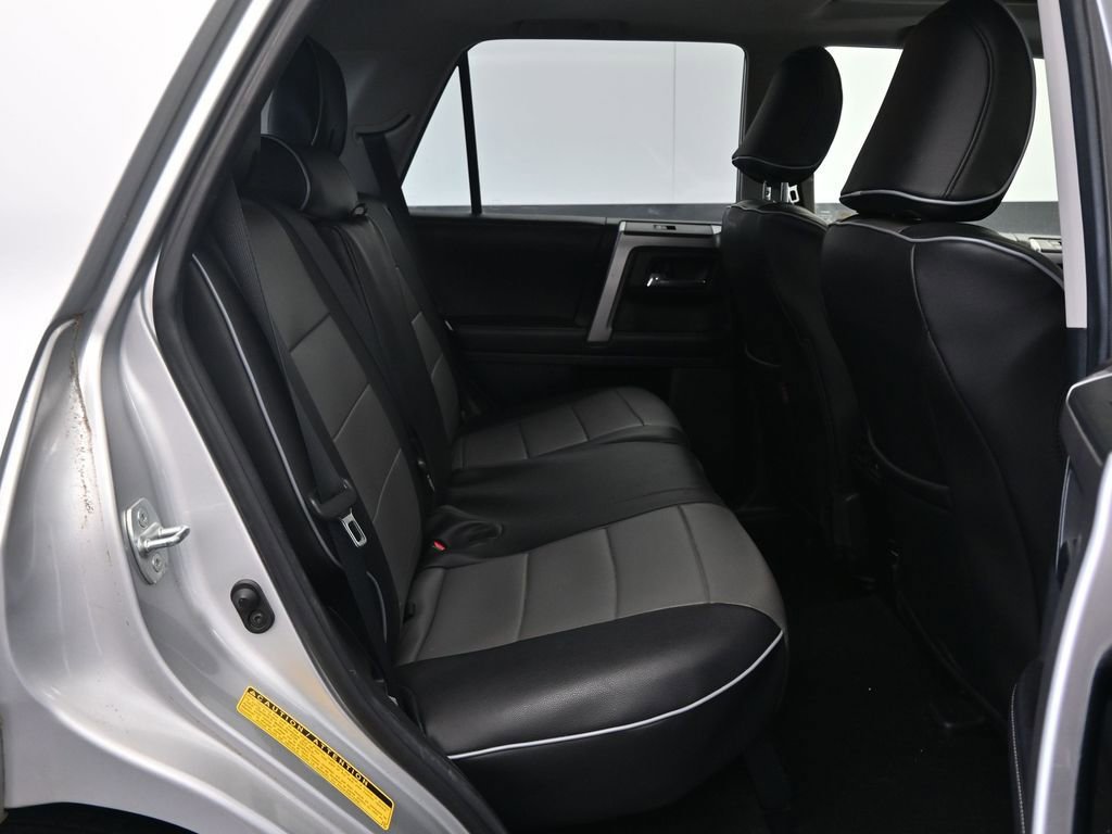 Used 2016 Toyota 4Runner SR5 Premium image 17