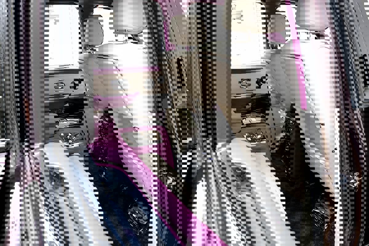 Used 2023 Rolls-Royce Cullinan Black Badge w/ Dark Exterior Package image 31