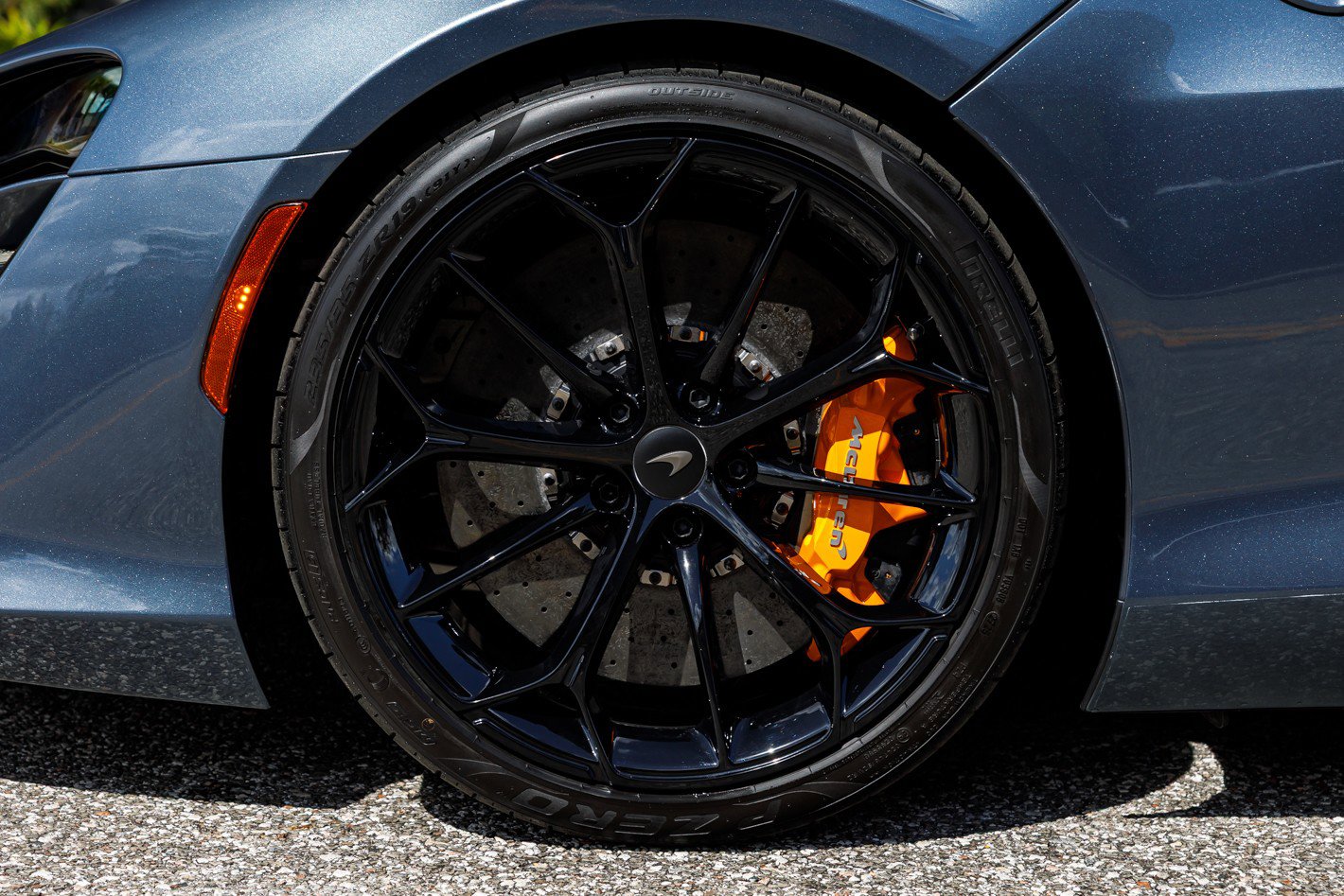Used 2026 McLaren Artura RWD image 26