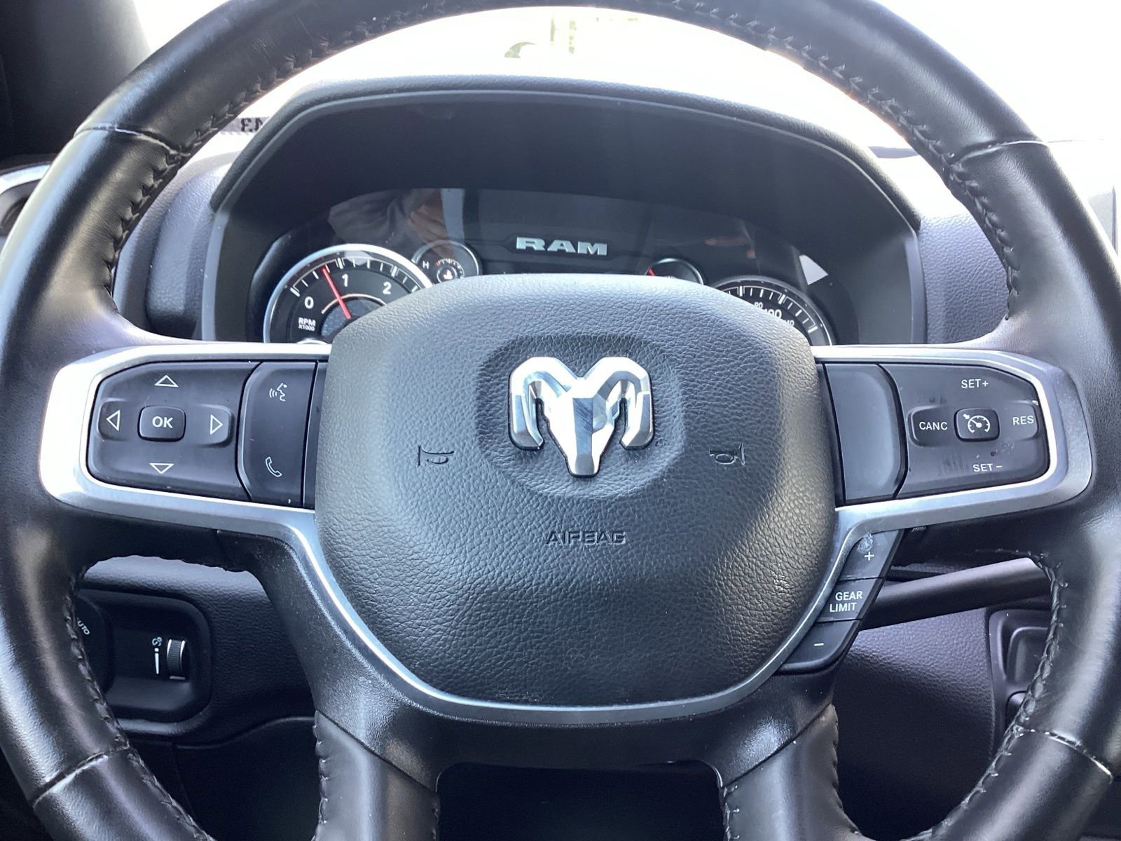 Used 2024 RAM 2500 Big Horn AWD/4WD image 11