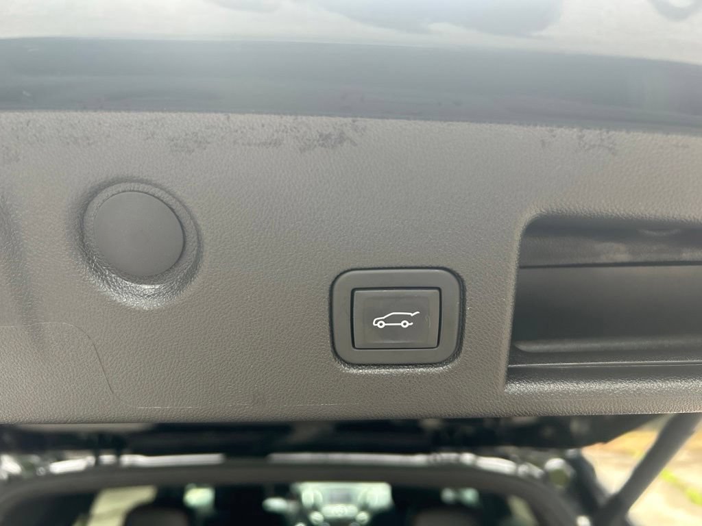 Used 2024 Chevrolet Equinox RS FWD image 32